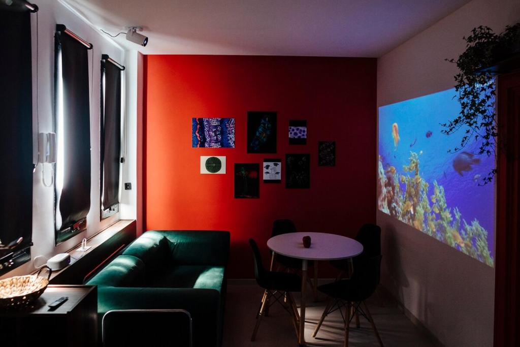 Biologists Home - 3