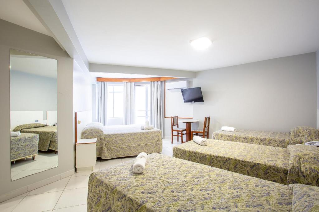 Shared lounge/TV area