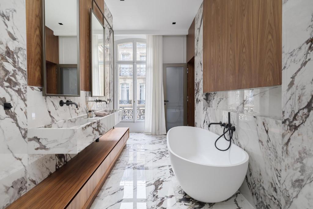 My Paris Apartments - Arc de Triomphe - 4