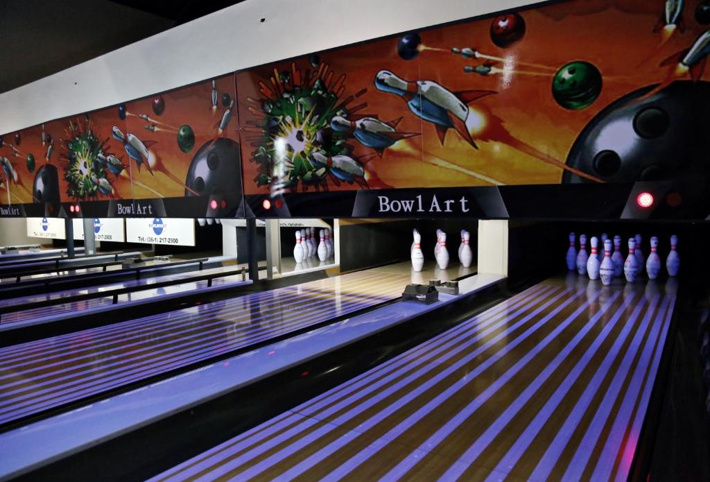 ボウリング場