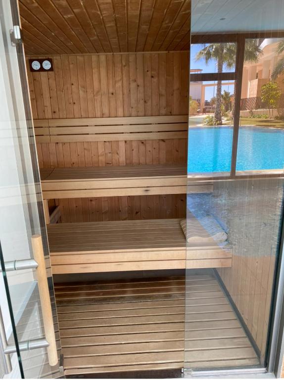Beachfront Penthouse! - 4
