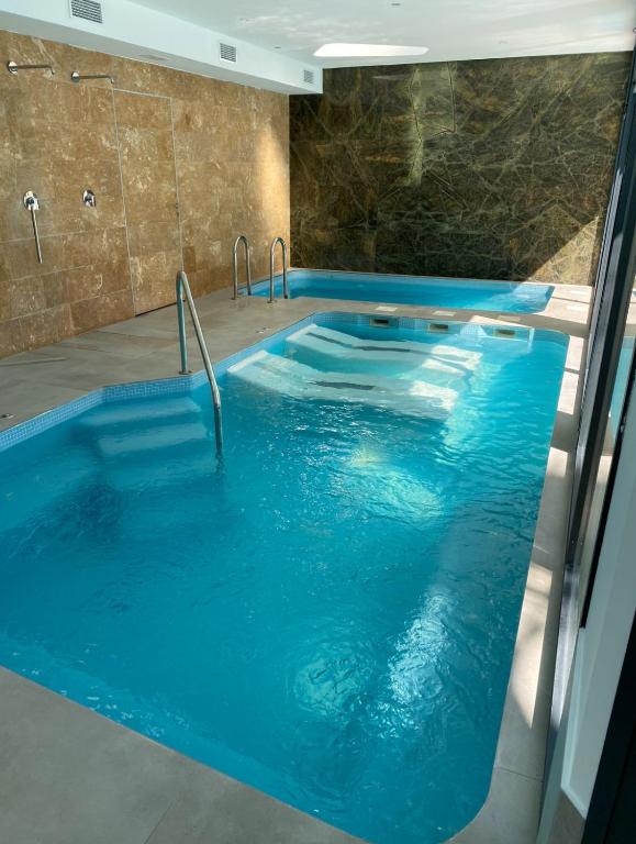 Beachfront Penthouse! - 3
