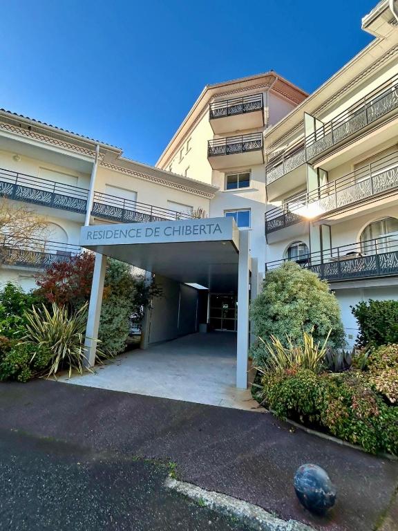 Sea & Golf, Pool and Zen Apartment in Chiberta - 4