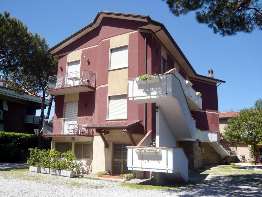 Holiday Home Il Pontile in Marina di Massa, apartments with private outdoor area, just 400 meters from the sea - 1