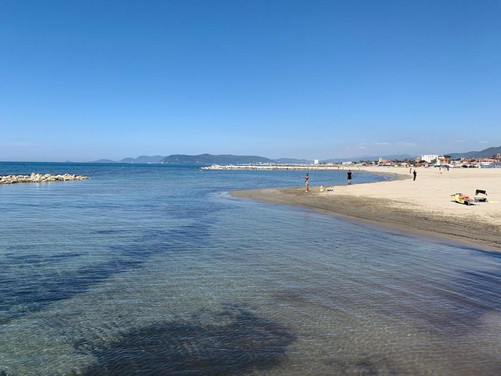 Holiday Home Il Pontile in Marina di Massa, apartments with private outdoor area, just 400 meters from the sea - 4