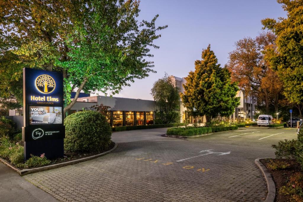 Hotel Elms Christchurch 넓고 쾌적한 객실 내부