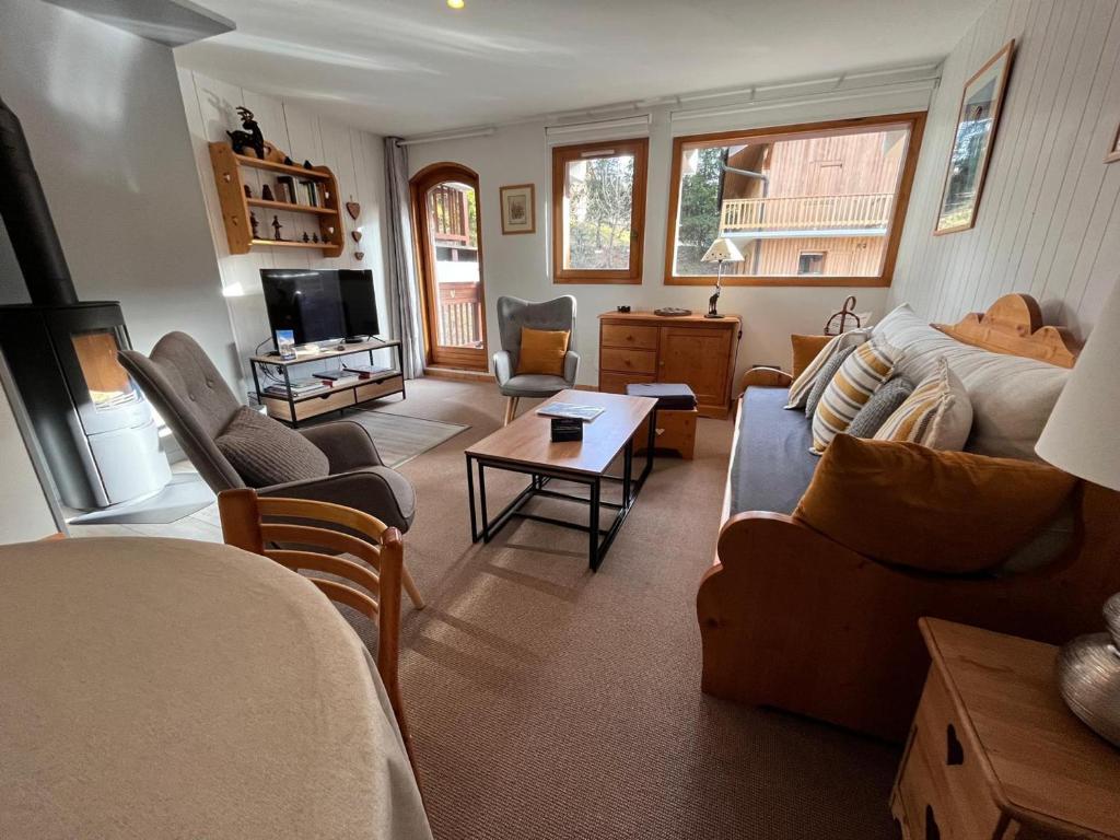 Duplex spacieux et lumineux près des pistes avec balcon et cheminée - FR-1-688-101 - 4