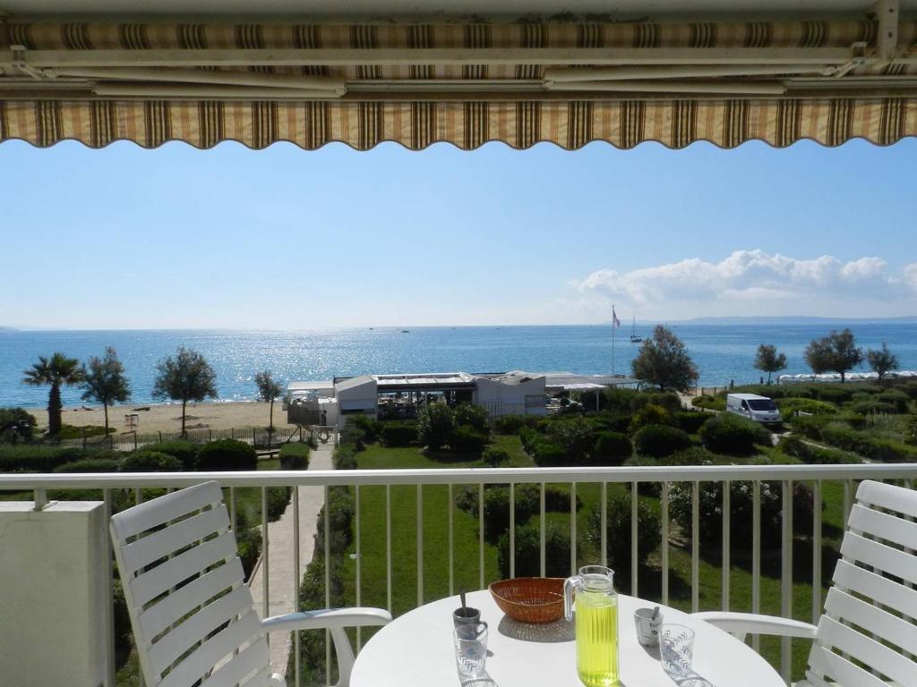 Appartement 2 pièces avec vue mer et parking, Le Lavandou - FR-1-251-887 - 1