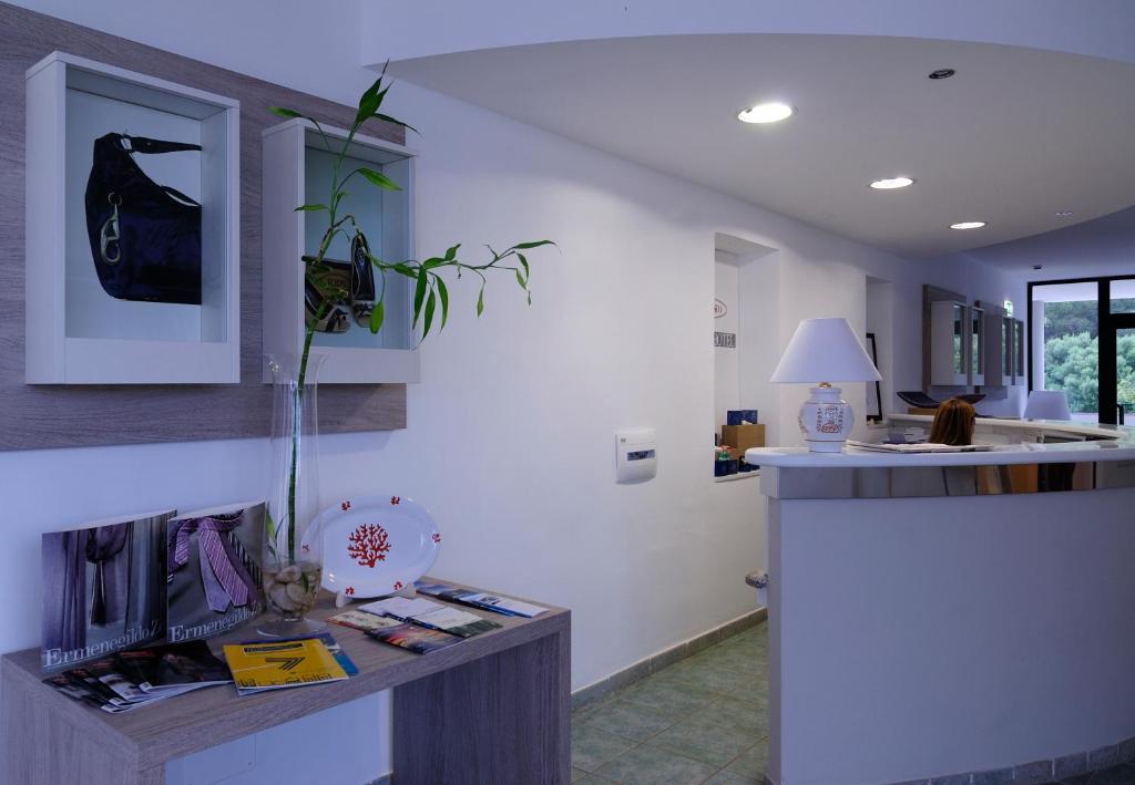 Hotel Ambrosio La Corte photo