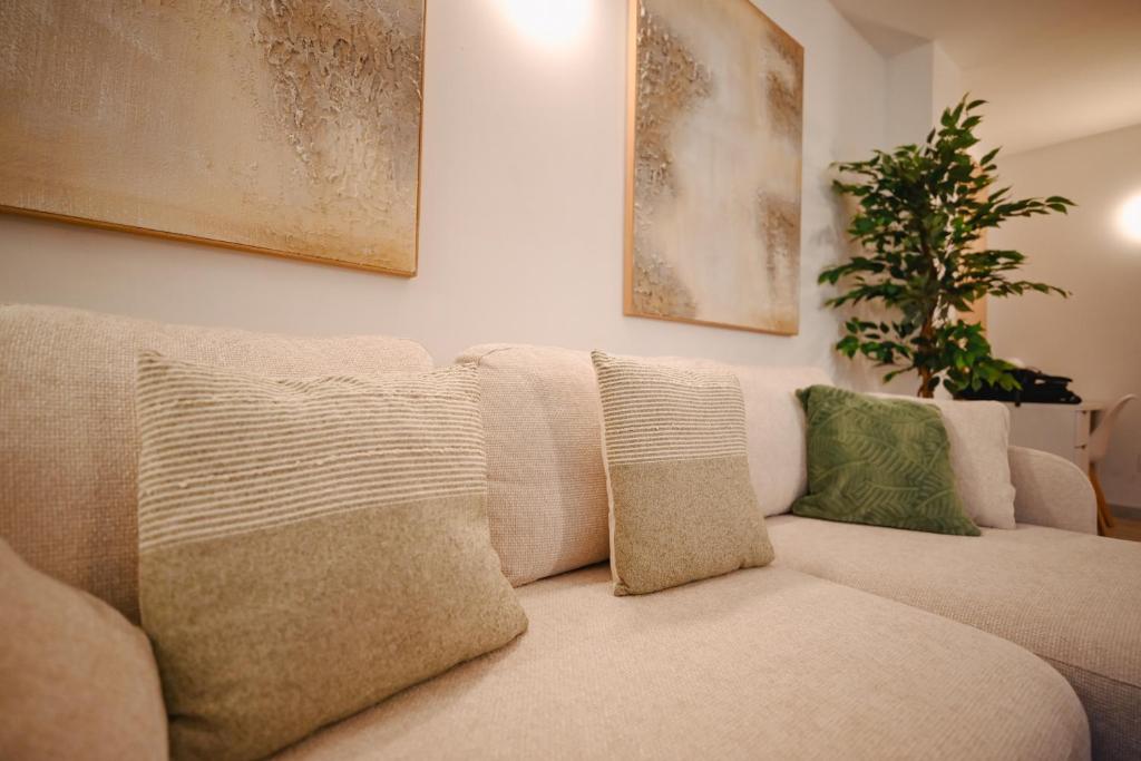 Con Parking y Escritorio I Apartamento en Incles I AndStay - 4