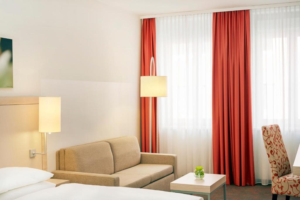 Munich H+ Hotel München Additional