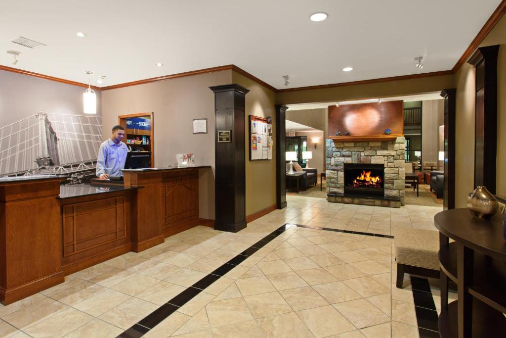 Staybridge Suites Fairfield Napa Valley Area by IHG 外観