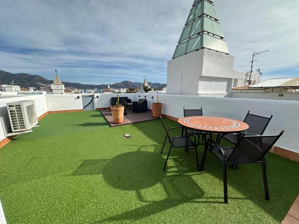 Precioso duplex con vistas a la piscina AV-86 - 4