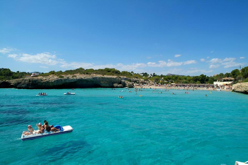 Hotel Palia Maria Eugenia — Beach in Calas de Mallorca, Balearic Islands