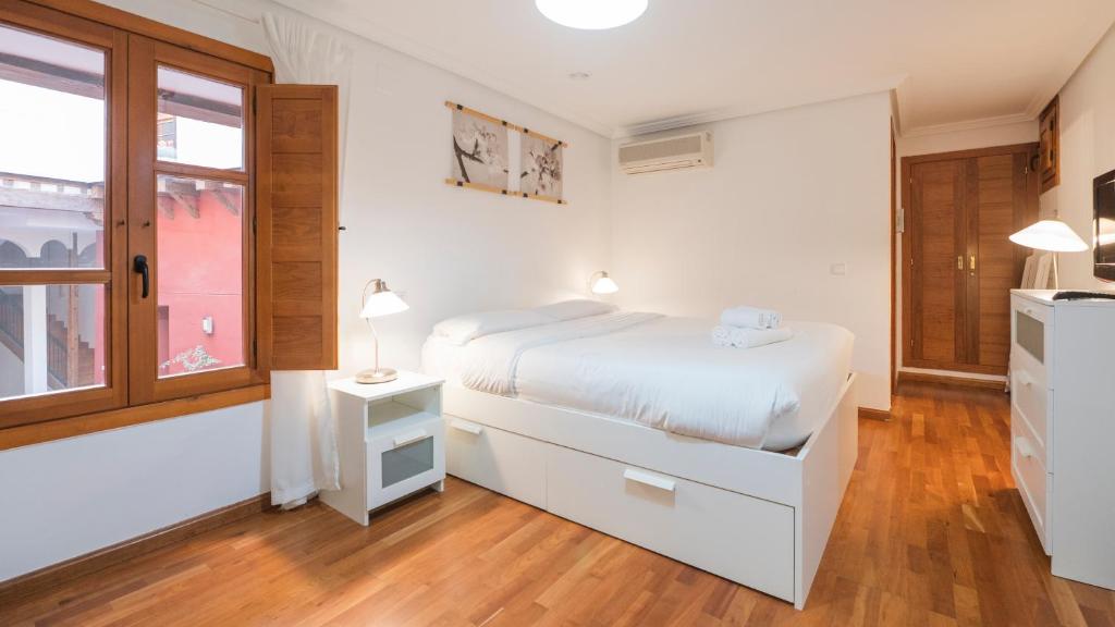 San Ildefonso Apartament by Toledo AP - with Pool - 3