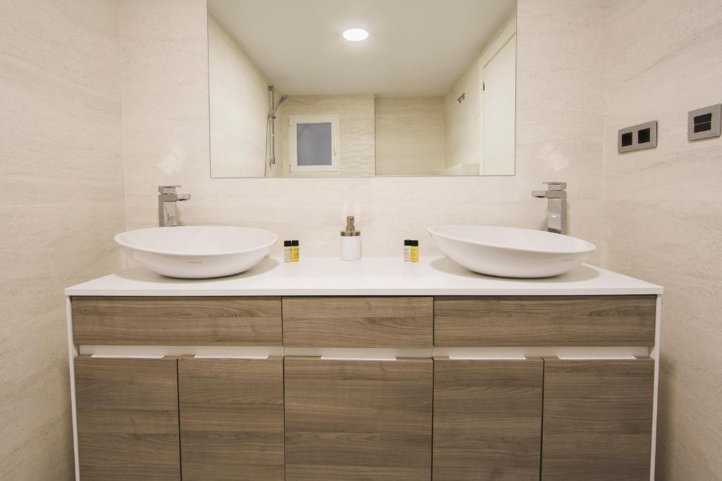 HQ Rooms Apartments San Vicente - 5