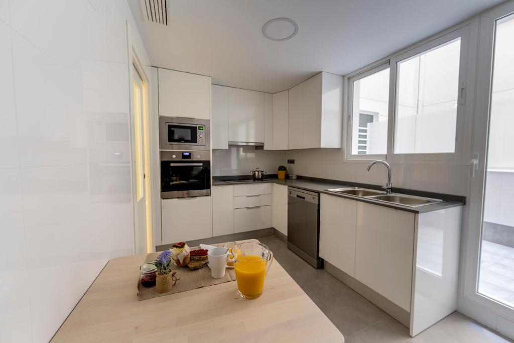 HQ Rooms Apartments San Vicente - 4