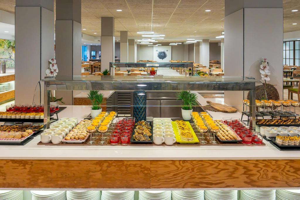 FERGUS Club Pineda Splash — Restauracje i bary in Pineda de Mar, Katalonia