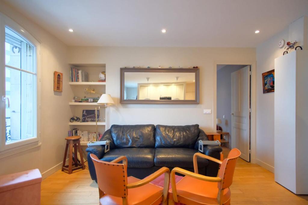 Beautiful And Bright Apartment Near Eiffel Tower - 2