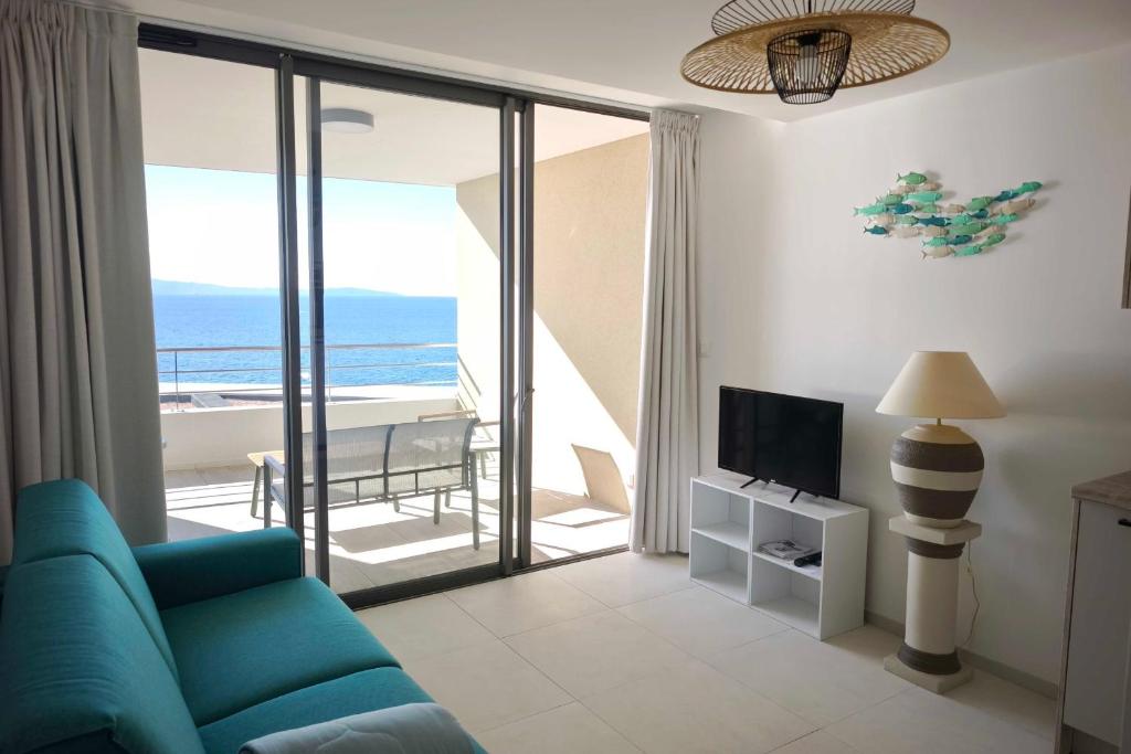 Studio with sea view and pool ideally located - 3