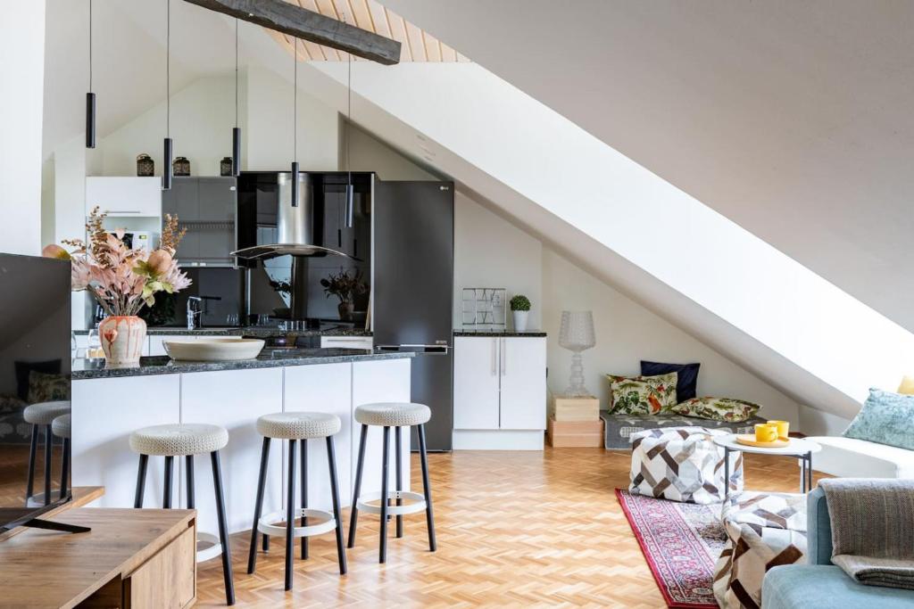 View of From €43pp - Scandi City Loft, Jacuzzi, Balcony, AirCon, Helsinki