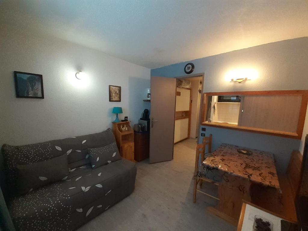 Studio cosy 2/3 pers, proche remontées & commerces à Valfréjus - FR-1-561-88 - 1
