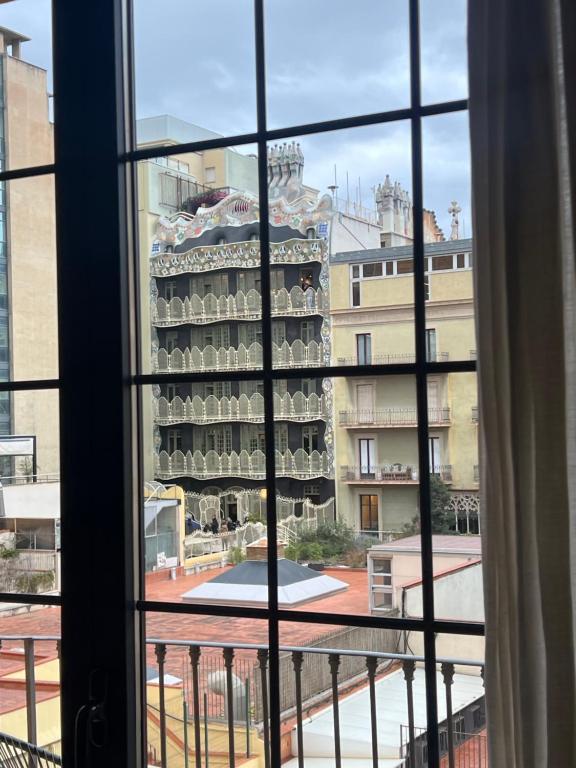 Top ten street in the world by Time Out Front View of Casa Batlló - 3
