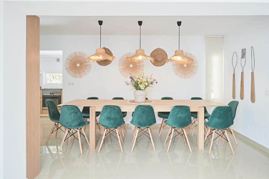 12 Person Ibiza Villa with Pool - Walk to Hï, Ushuaïa & Beach - Can Bossa - 5