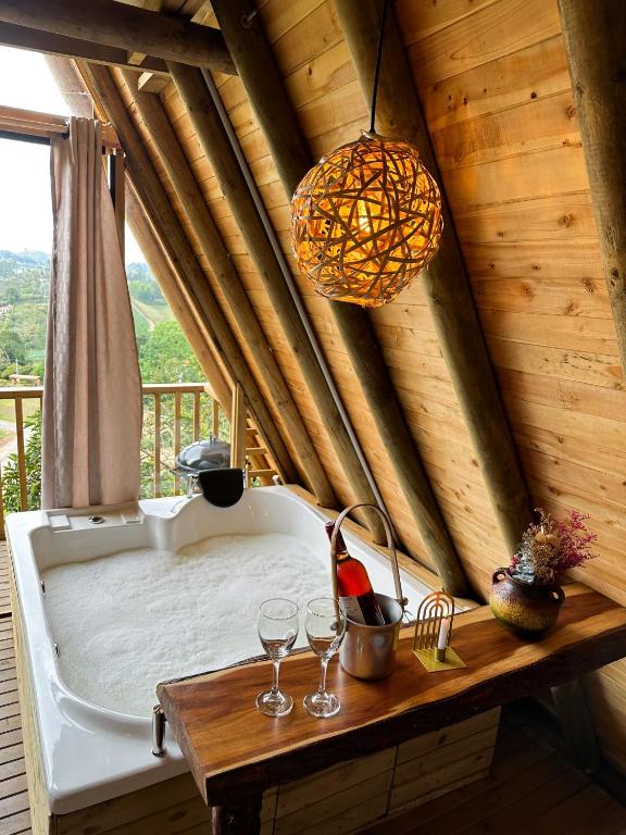 Cabañas con jacuzzi y chimenea - Casa Floral, Marinilla - 2