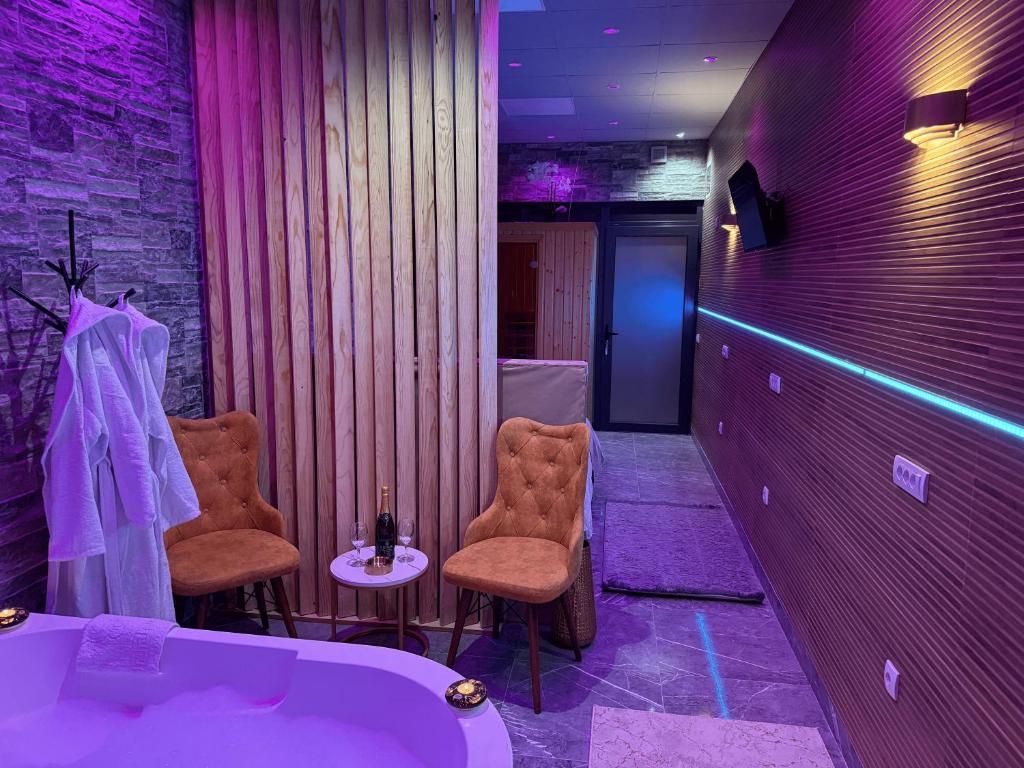 Dubai Spa Apartment #1 - Jacuzzi & Sauna Free Parking - 5