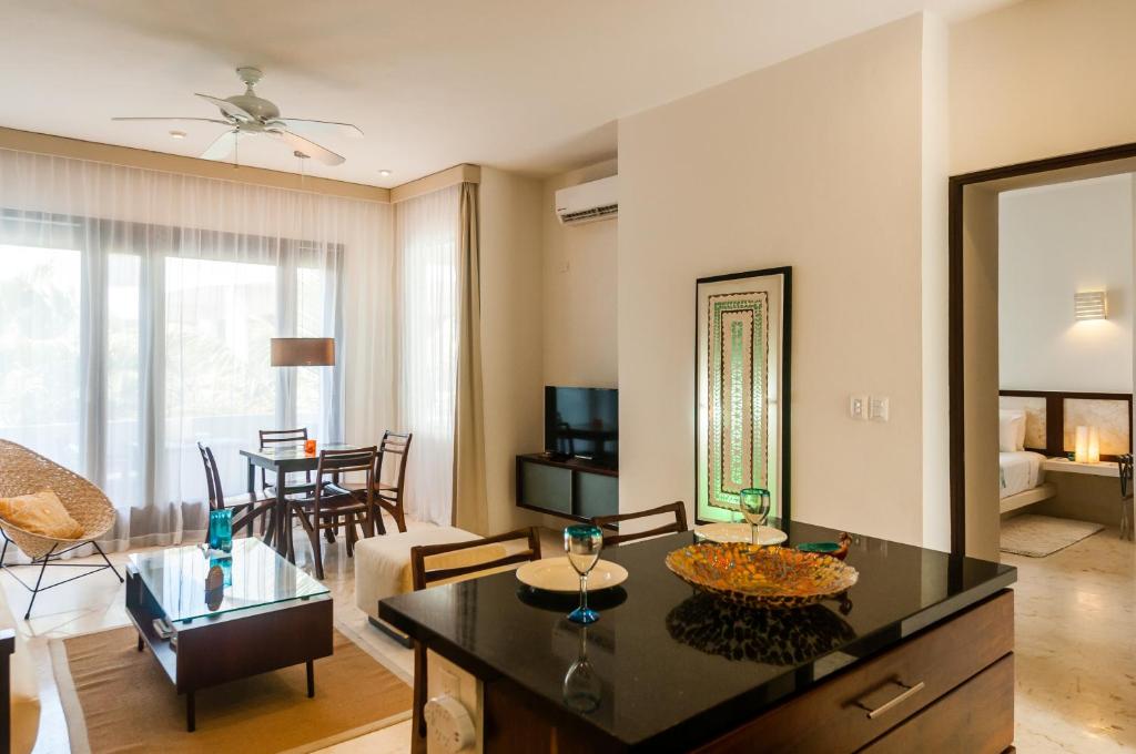 One-Bedroom Apartment with Balcony