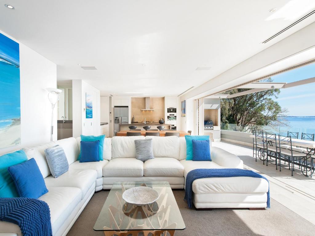 Luxury Four-Bedroom Penthouse 303