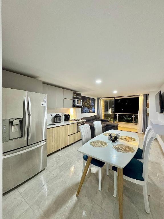 Apartamento de Lujo con Excelente Ubicación - 1