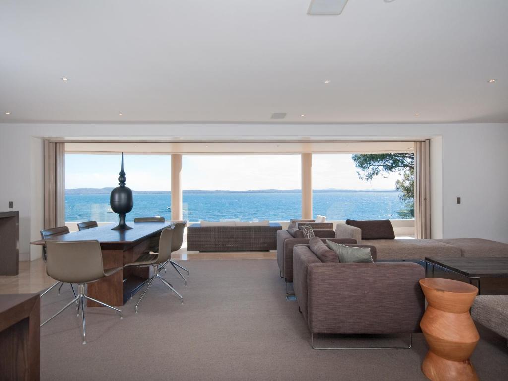 Luxury Two Bedroom Apartment - First Level 204