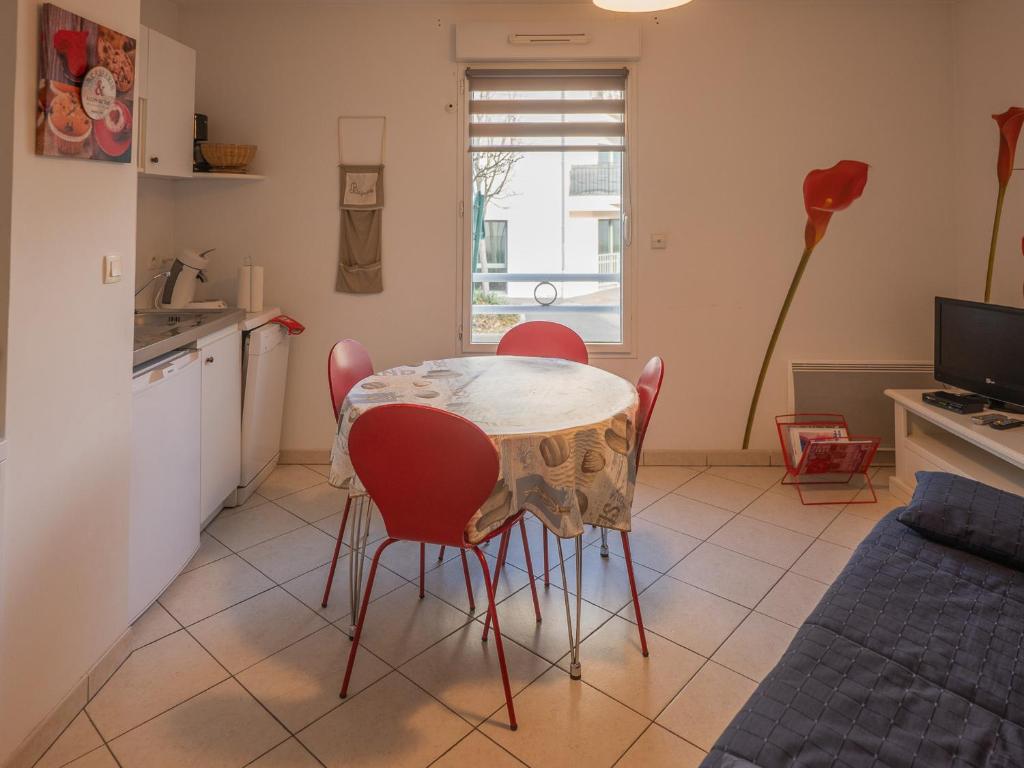 Appartement 2 pièces à 1km de la plage, proche du centre et des commerces - FR-1-197-218 - 3