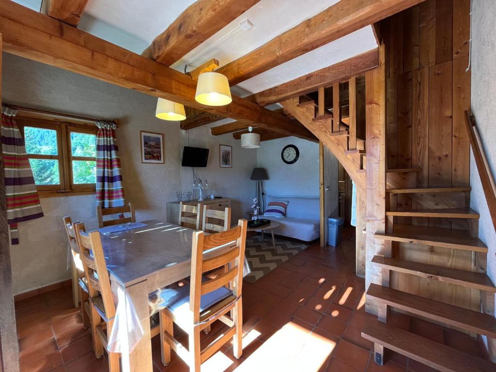 Charmant demi-chalet nature avec terrasse à Pra-Loup - 2