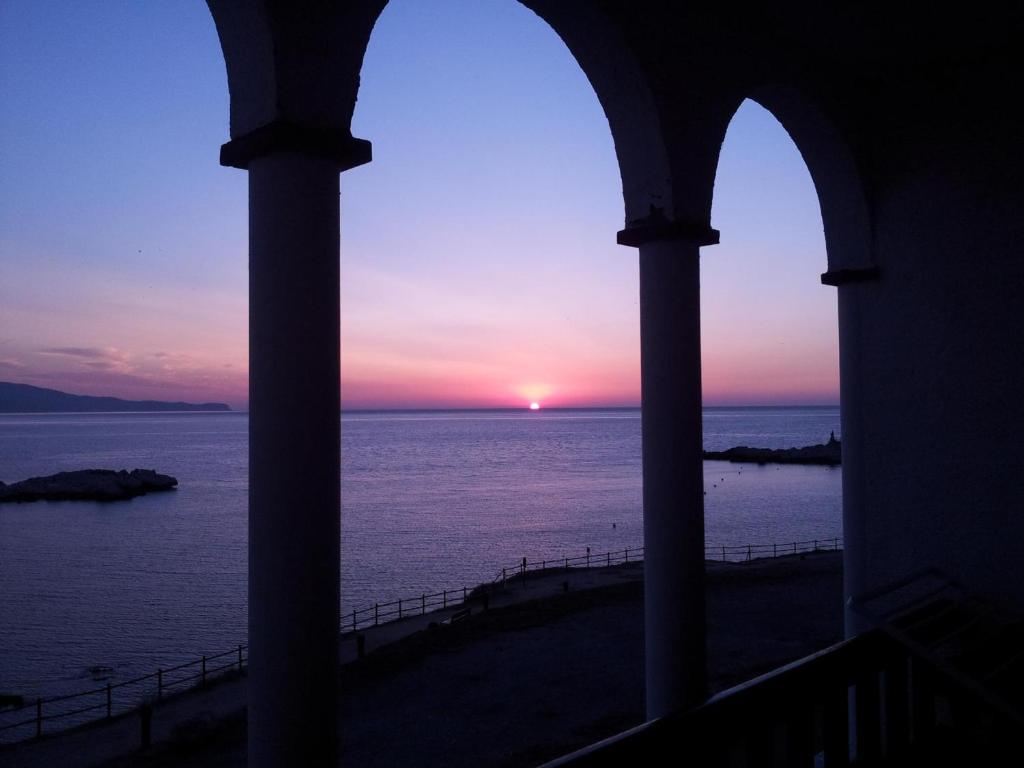 Apartamento acogedor con terraza y piscina a 50m de la playa - HISP-236-123 - 2