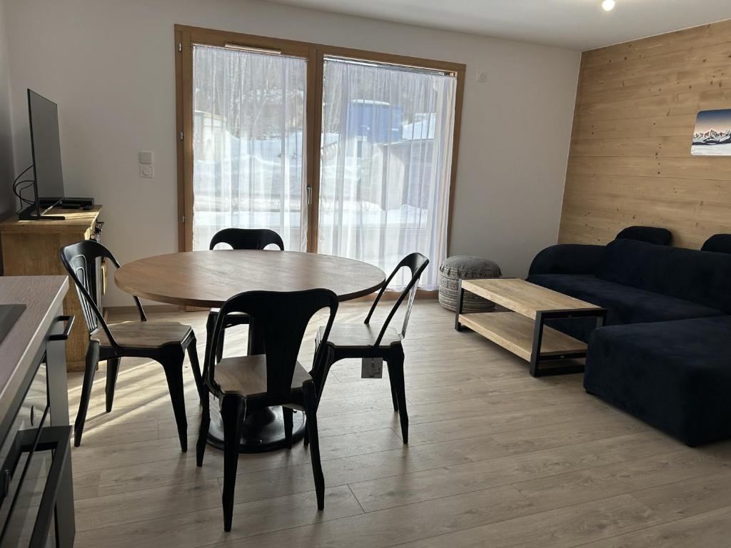 Appartement moderne 2 chambres, WIFI & Parking, Arâches-la-Frasse - FR-1-836-31 - 4