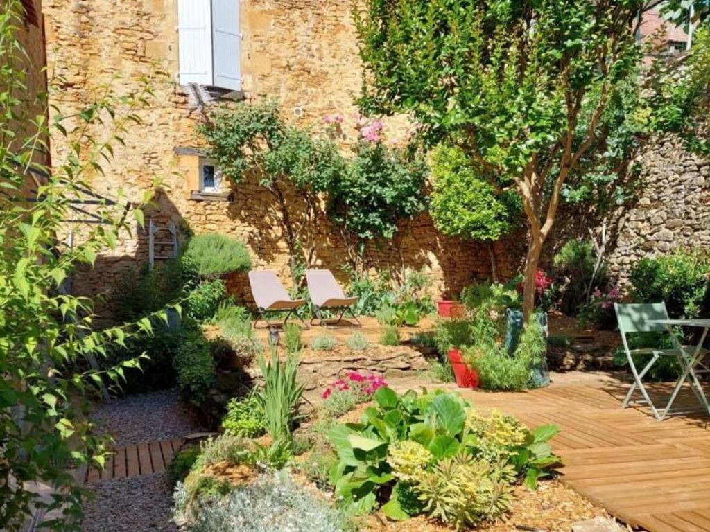 Maison climatisée avec jardin au cœur de Sarlat - FR-1-616-399 - 2