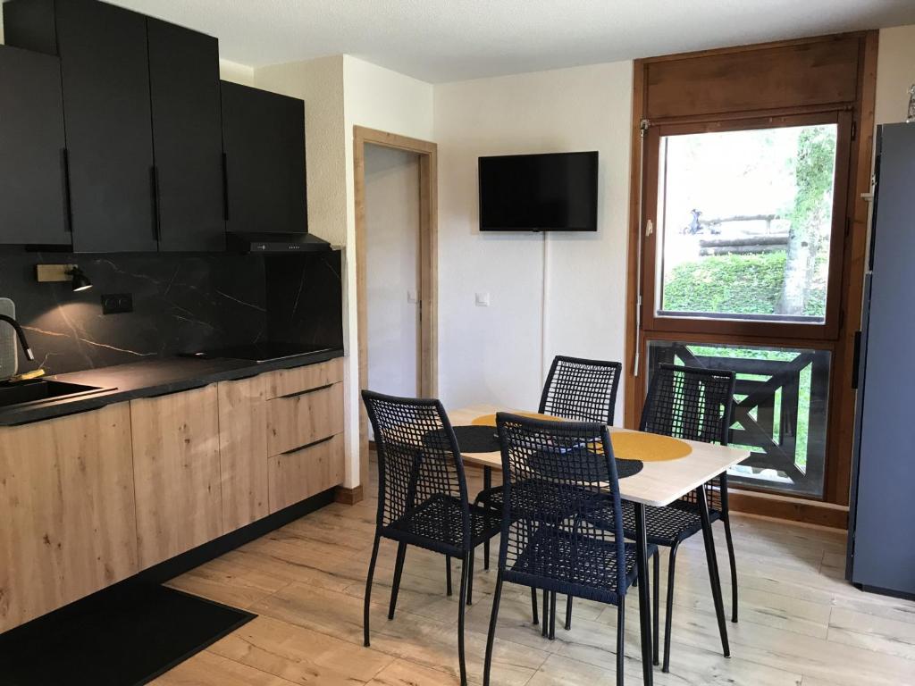 Appartement 2 pièces au pied de la télécabine avec animaux admis et parking - FR-1-836-30 - 5