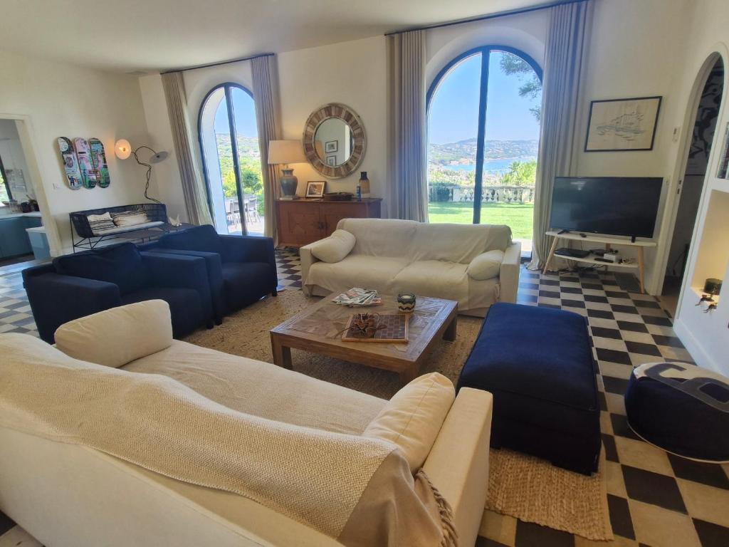 Villa 8 Pièces avec piscine privée et vue mer à Sainte-Maxime - FR-1-780-11 - 4