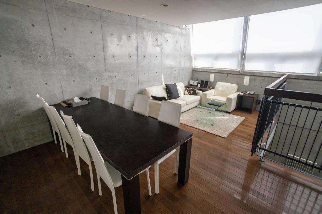 Full Circle Apartments