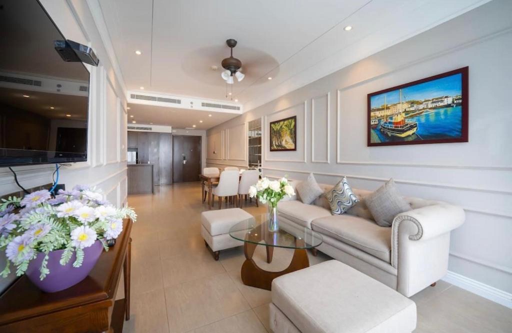 2 Bedroom Luxury Condo Free Airport pick up