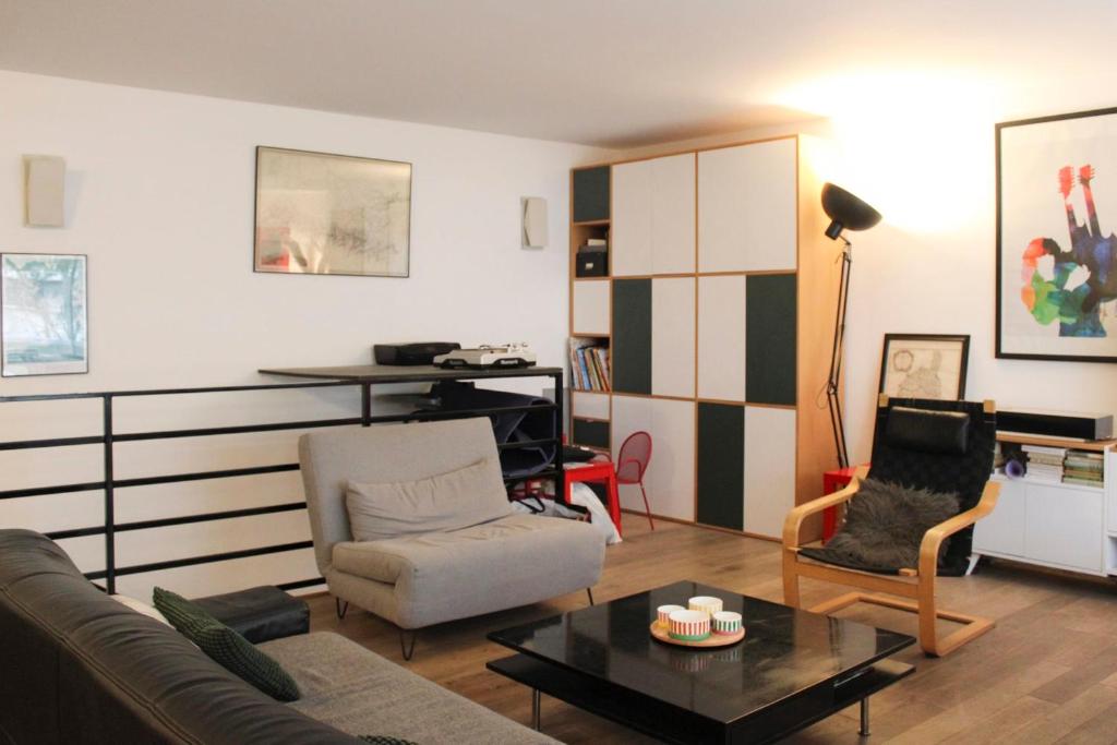 Spacious apartment with terrace near the Marais - 3