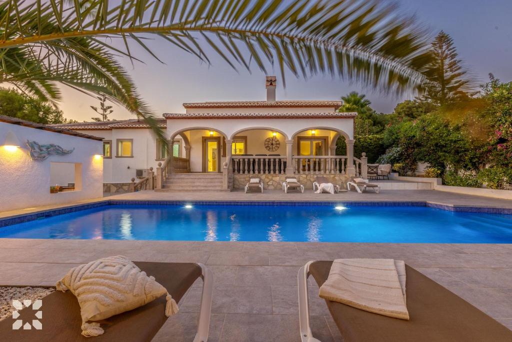 Villa Moixeta by Abahana Villas - 1
