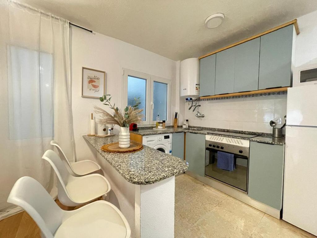Apartamento Pelayo Playa y Centro - 5