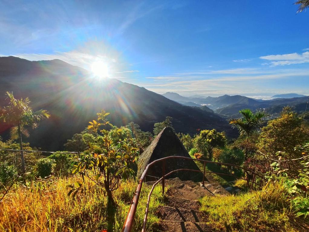 Hiwang Native House Inn & Viewdeck