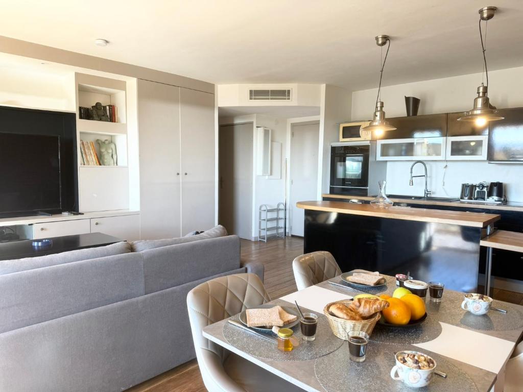 2 pièces cosy avec grande terrasse & piscine - 1