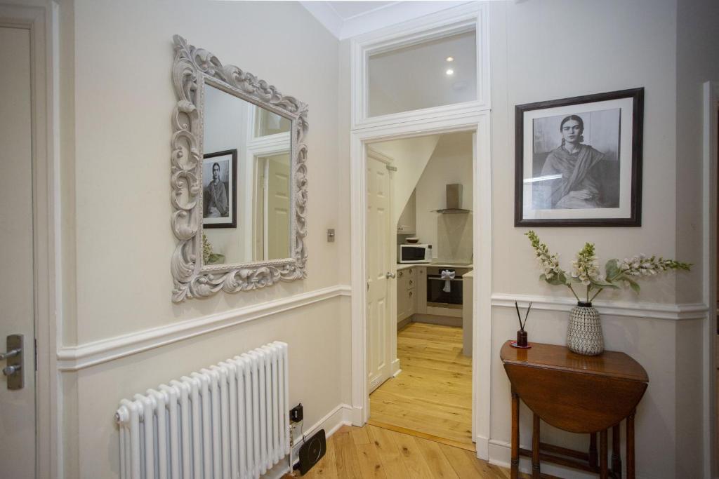 Georgian Garden Apartment, Central Bath photo 8