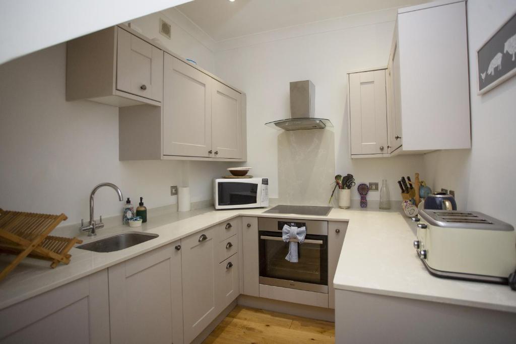 Georgian Garden Apartment, Central Bath photo 6